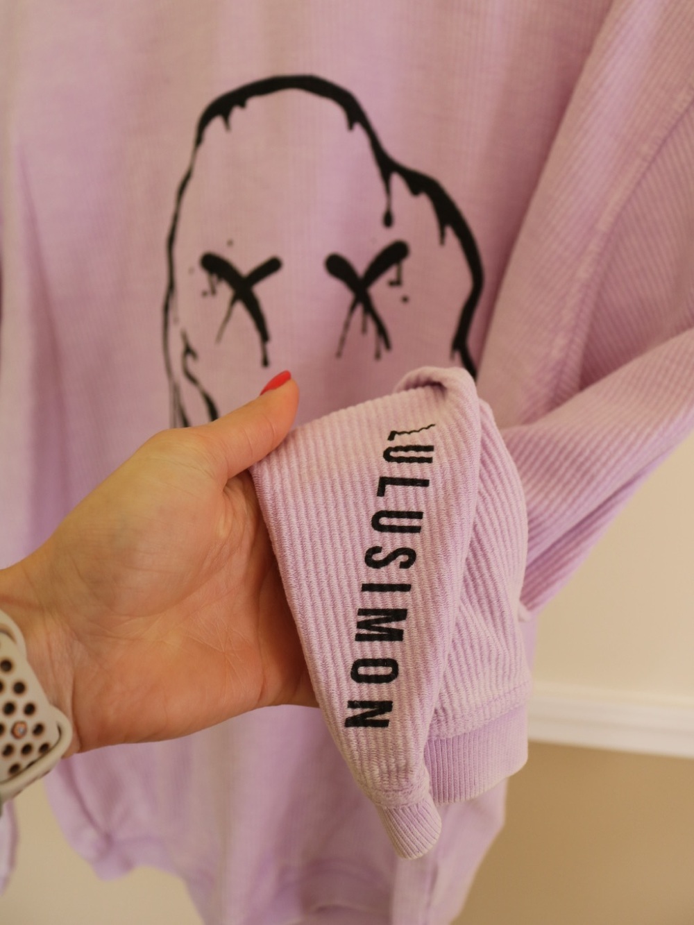 Lilac Crewneck Sweatshirt with Black Drip Face Graphic - Unbranded - Picture 2 of 4